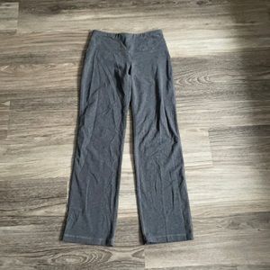 Women’s yoga pants